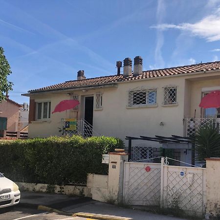Votre Sejour A Sanary Dans Bas De Villa Avec Terrasse Vegetalisee Et Abritee Exposition Est Sud Ouest A 400M Du Centre Ville En Zone Pietonne Ou Tout Peut Se Faire A Pied Sanary-sur-Mer Buitenkant foto
