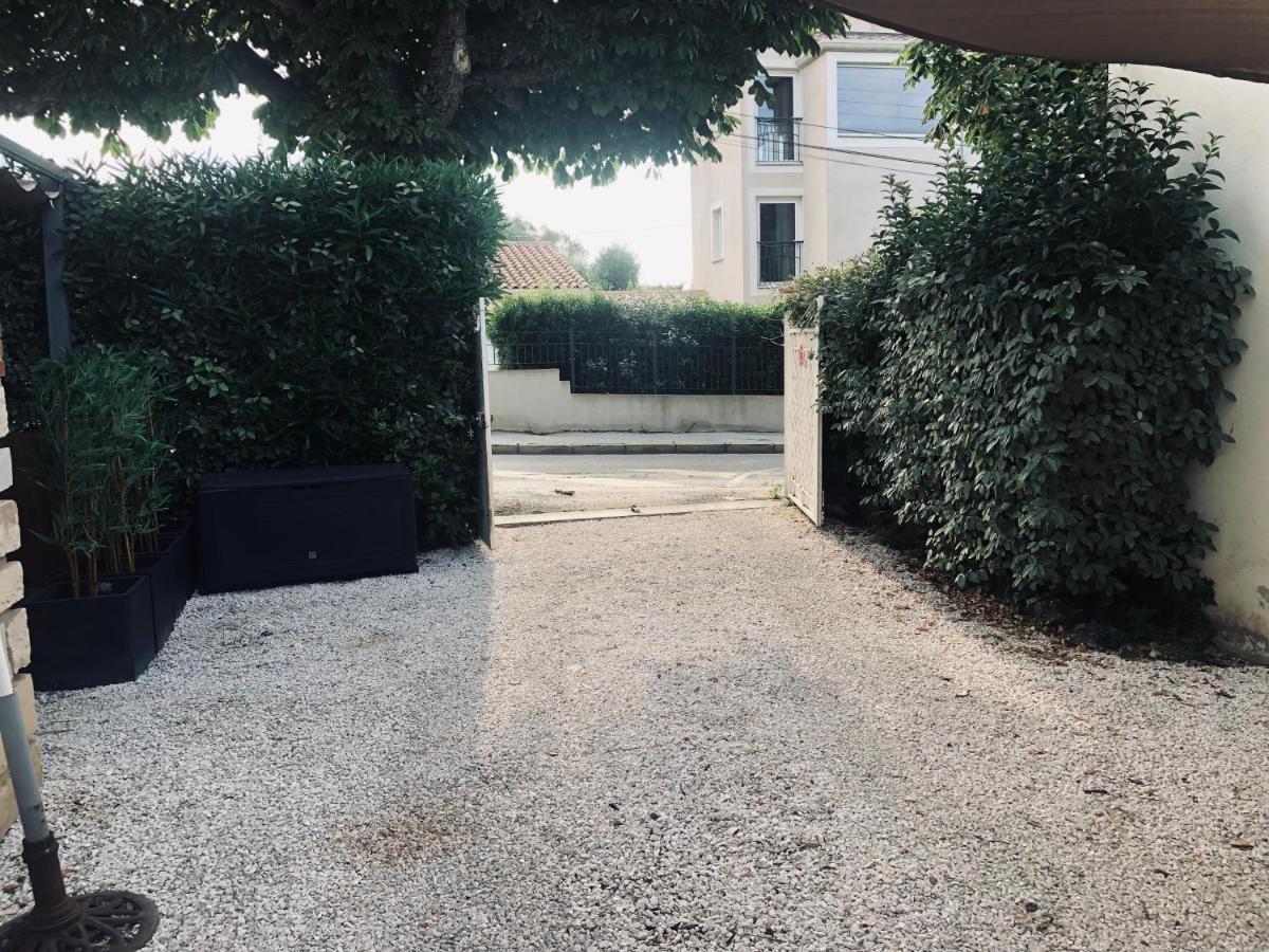 Votre Sejour A Sanary Dans Bas De Villa Avec Terrasse Vegetalisee Et Abritee Exposition Est Sud Ouest A 400M Du Centre Ville En Zone Pietonne Ou Tout Peut Se Faire A Pied Sanary-sur-Mer Buitenkant foto
